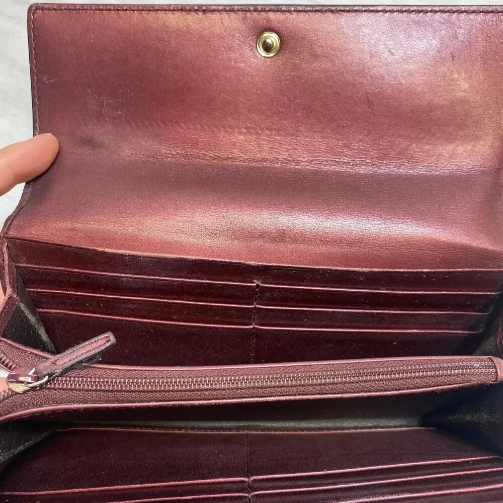 Gucci Shiny Guccissima Lovely Heart Continental Wallet in metallic burgundy - Picture 10 of 13